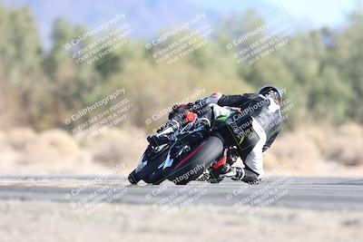 media/Dec-07-2025-CVMA (Sun) [[3e7d2de5dc]]/Race 12- Formula 40 MW and LW/